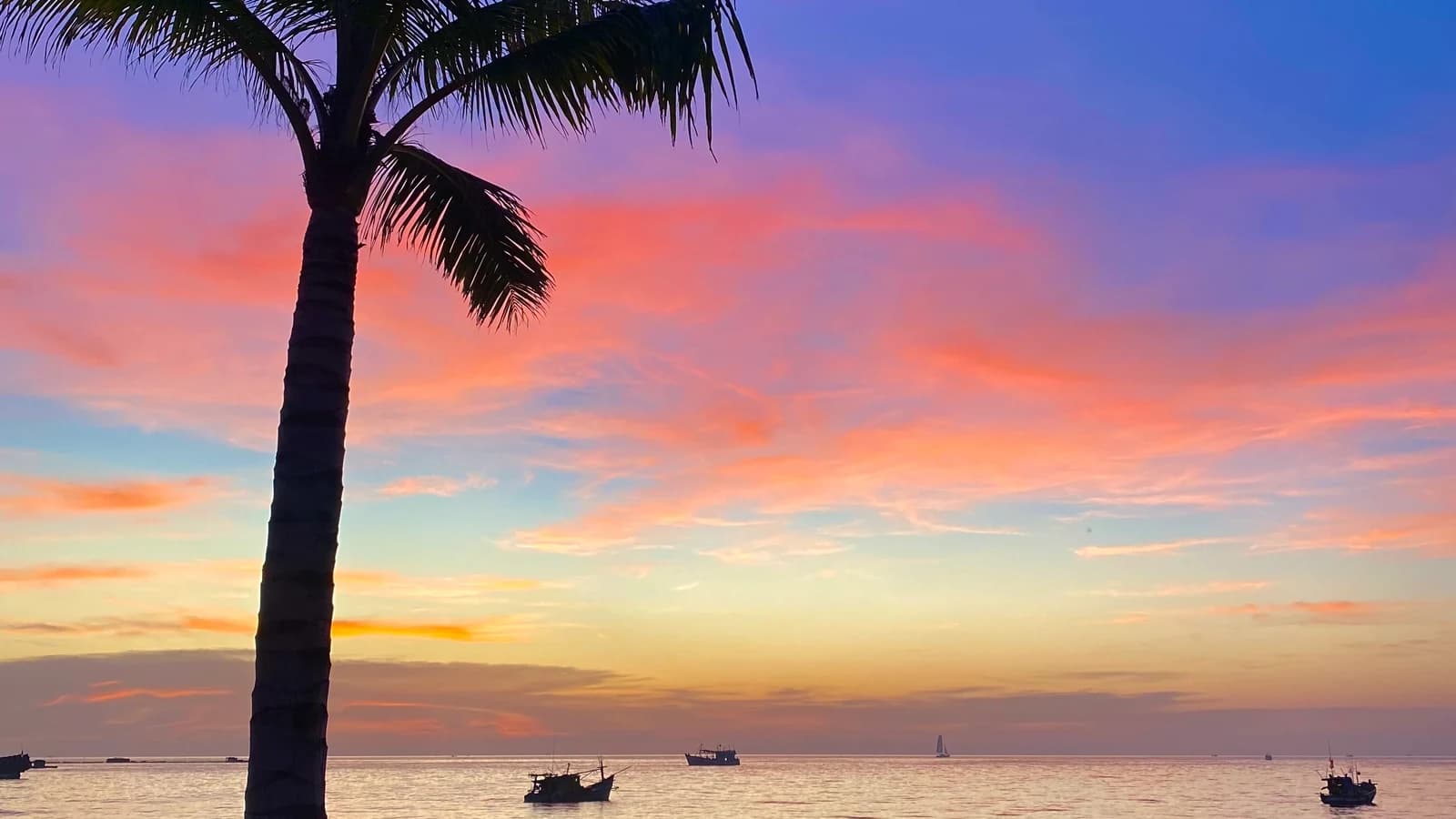 Sunset over Phu Quoc, December 2024